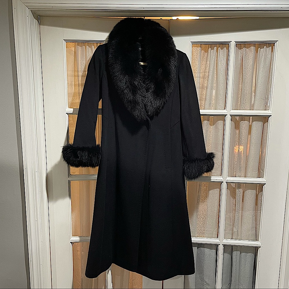 OFFER! Ellen Tracy Genuine Fur Coat